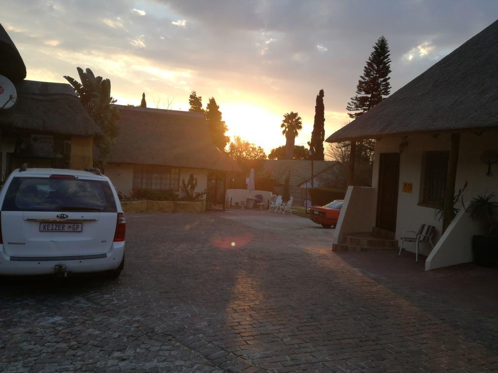 All Over Africa Guest House Kempton Park Kültér fotó